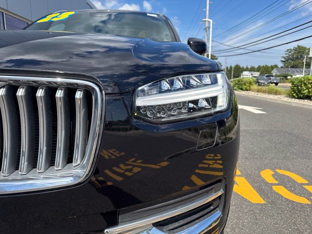 Certified 2023 Volvo XC90 B6 Ultimate w/ Protection Package Premier AWD/4WD image 8
