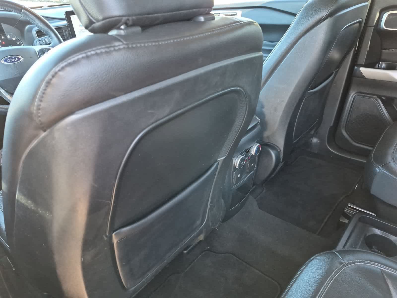 Used 2020 Ford Explorer XLT w/ Equipment Group 202A AWD/4WD image 18