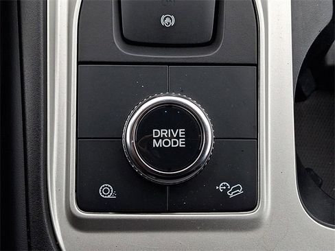 Certified 2023 Ford Explorer XLT image 27