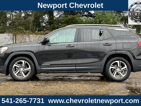 Used 2020 GMC Terrain SLT image 8