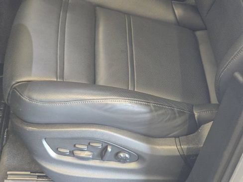 Used 2024 Porsche Cayenne Turbo GT AWD/4WD image 31