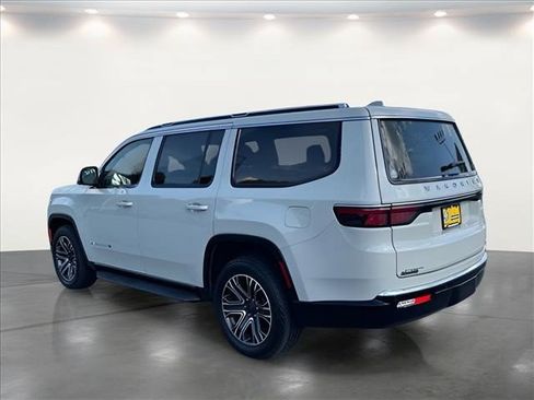 Used 2022 Jeep Wagoneer Series III w/ Convenience Group I AWD/4WD image 4