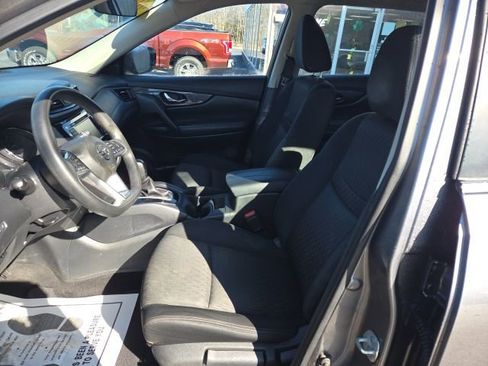 Used 2018 Nissan Rogue S FWD image 12