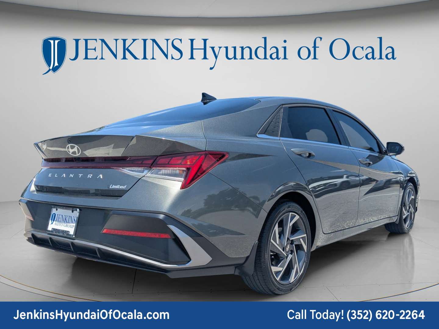New 2026 Hyundai Elantra Limited FWD image 3