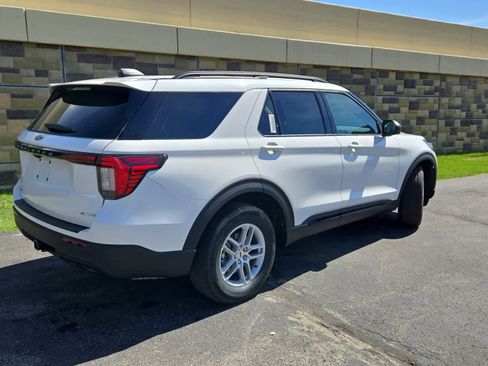 New 2026 Ford Explorer Active image 7