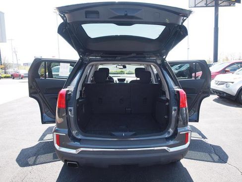 Used 2017 GMC Terrain SLE w/ Driver Alert Package I AWD/4WD image 5