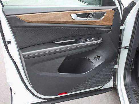 Used 2024 Volkswagen Atlas SE image 22