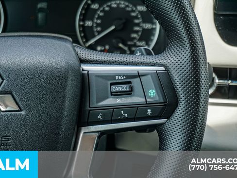 Used 2025 Mitsubishi Outlander SE FWD image 34