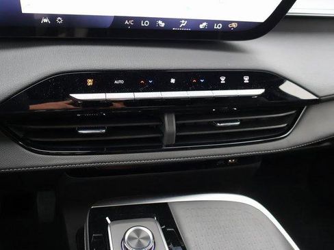 New 2026 Buick Enclave Sport Touring w/ Power Package image 29