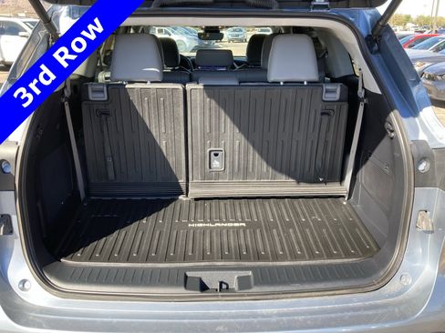 Used 2024 Toyota Highlander Limited image 47