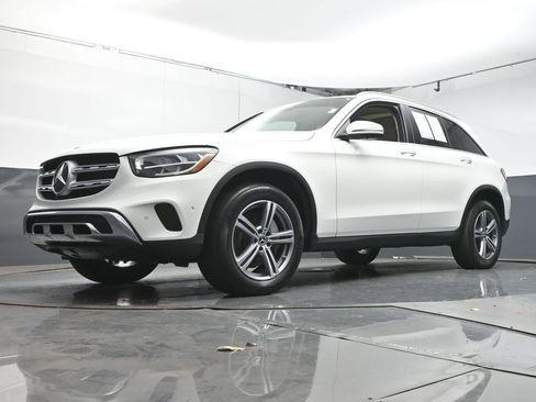 Used 2022 Mercedes-Benz GLC 300 w/ Premium Package Lite image 33