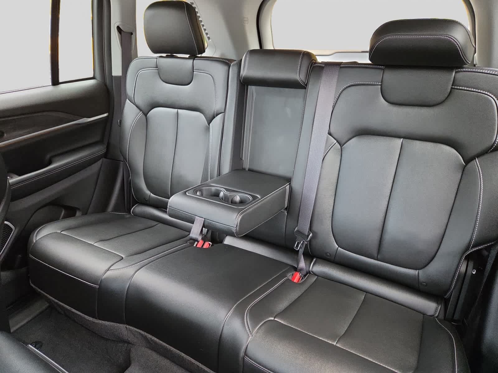 Used 2023 Jeep Grand Cherokee 4WD 4xe w/ MOPAR Finishing Package image 35