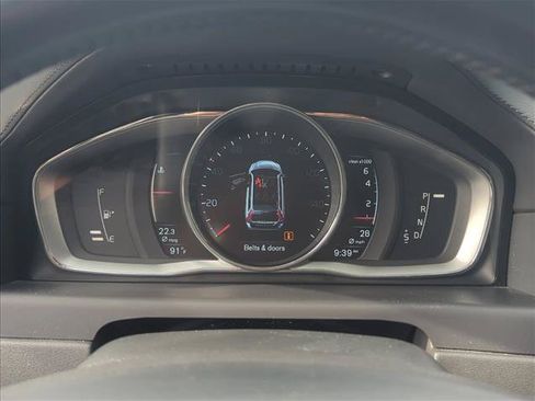 Used 2016 Volvo XC70 T5 Platinum w/ Climate Package FWD image 12