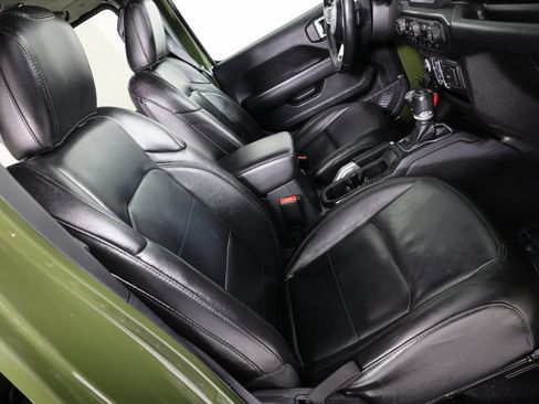 Used 2021 Jeep Wrangler Unlimited Sahara image 30