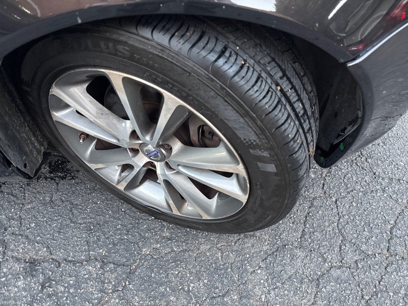 Used 2011 Volvo C70 T5 w/ Convenience Pkg FWD image 35