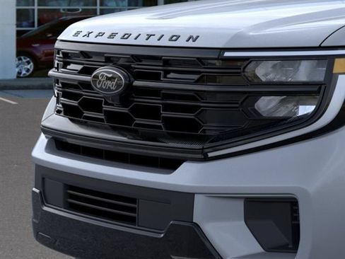 New 2025 Ford Expedition Platinum w/ Stealth Performance Package AWD/4WD image 17
