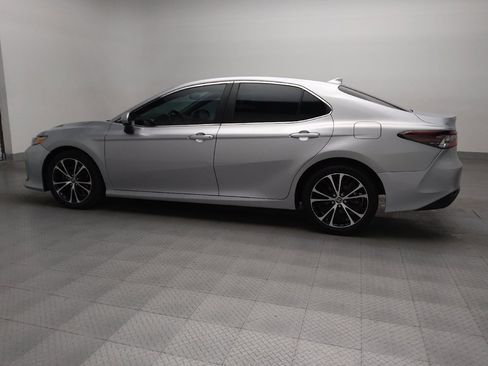 Used 2022 Toyota Camry LE image 3