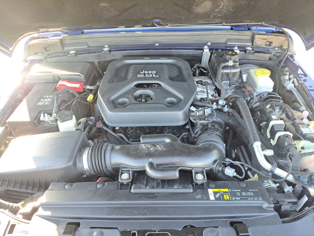 Used 2019 Jeep Wrangler Unlimited Sahara AWD/4WD image 38
