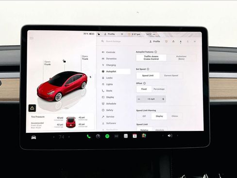 Used 2023 Tesla Model 3 Standard Range image 32