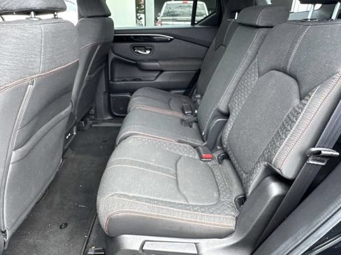Used 2023 Honda Pilot Sport image 15
