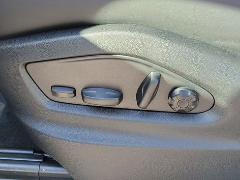 New 2026 Porsche Cayenne Base image 27