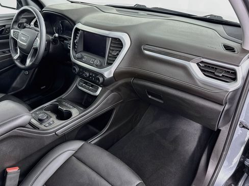 Used 2022 GMC Acadia SLT w/ Technology Package AWD/4WD image 32
