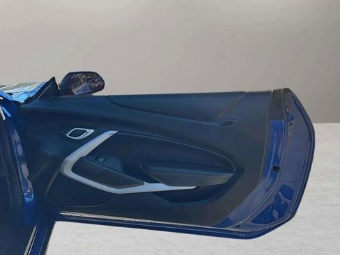 Used 2019 Chevrolet Camaro LT w/ RS Package image 16
