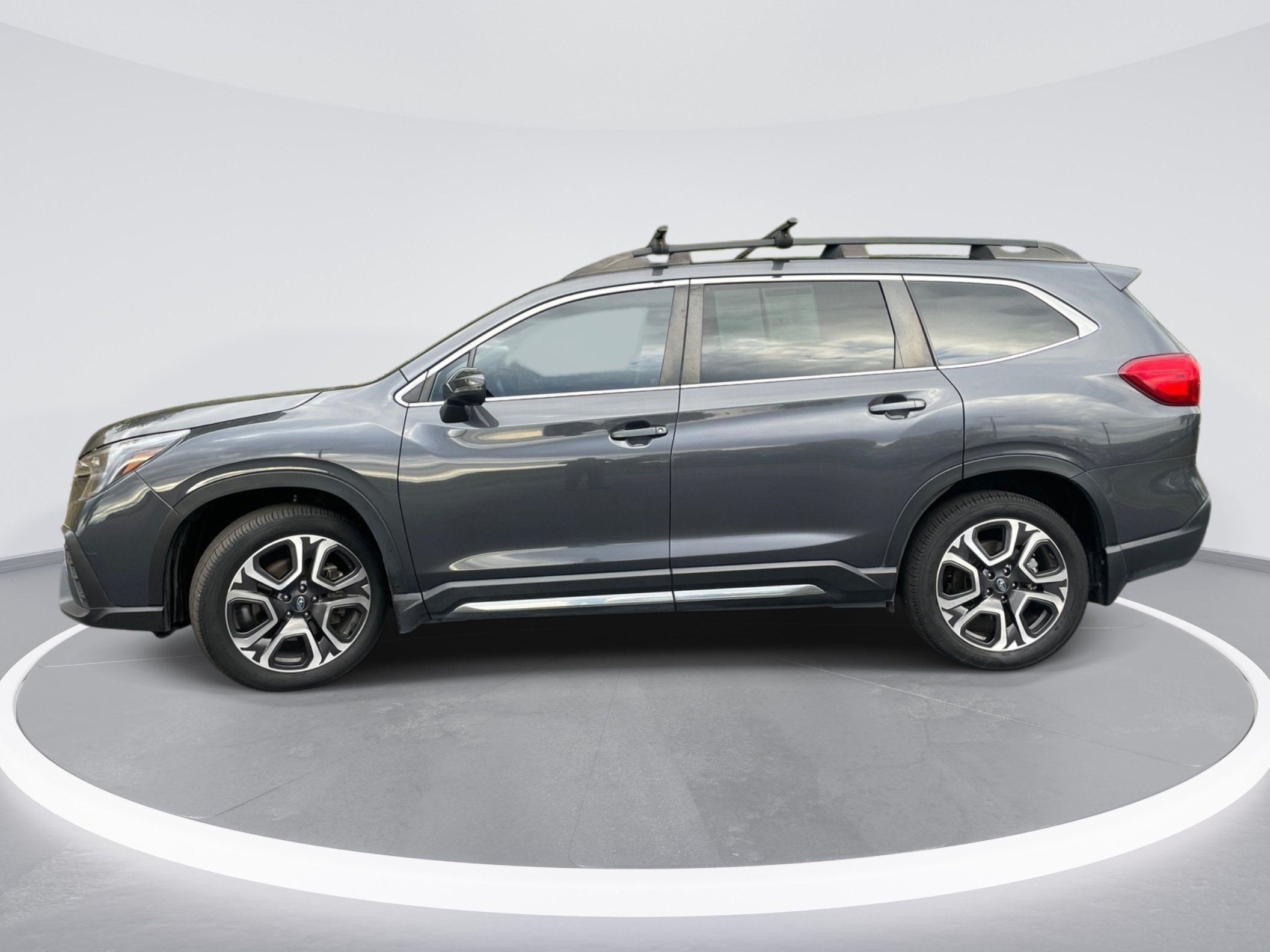 Used 2023 Subaru Ascent Limited AWD/4WD image 4