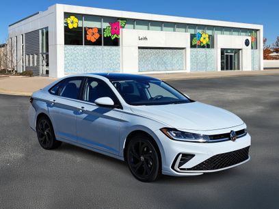 New 2026 Volkswagen Jetta SE