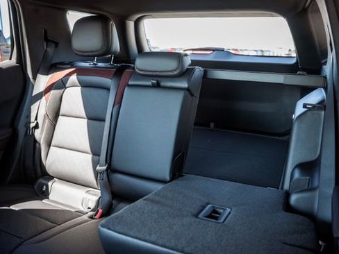 New 2026 Chevrolet Equinox RS FWD image 32