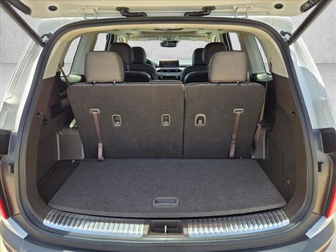 Used 2022 Kia Telluride SX w/ Towing Package FWD image 6