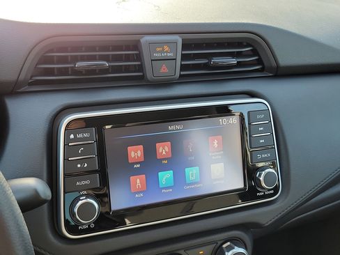 Used 2025 Nissan Versa S w/ Trunk Package image 19