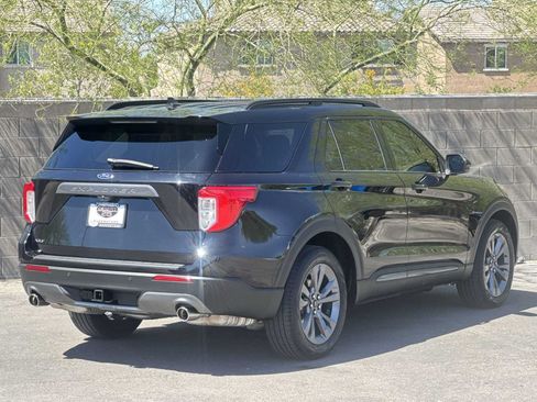 Used 2023 Ford Explorer XLT w/ Equipment Group 202A RWD image 8