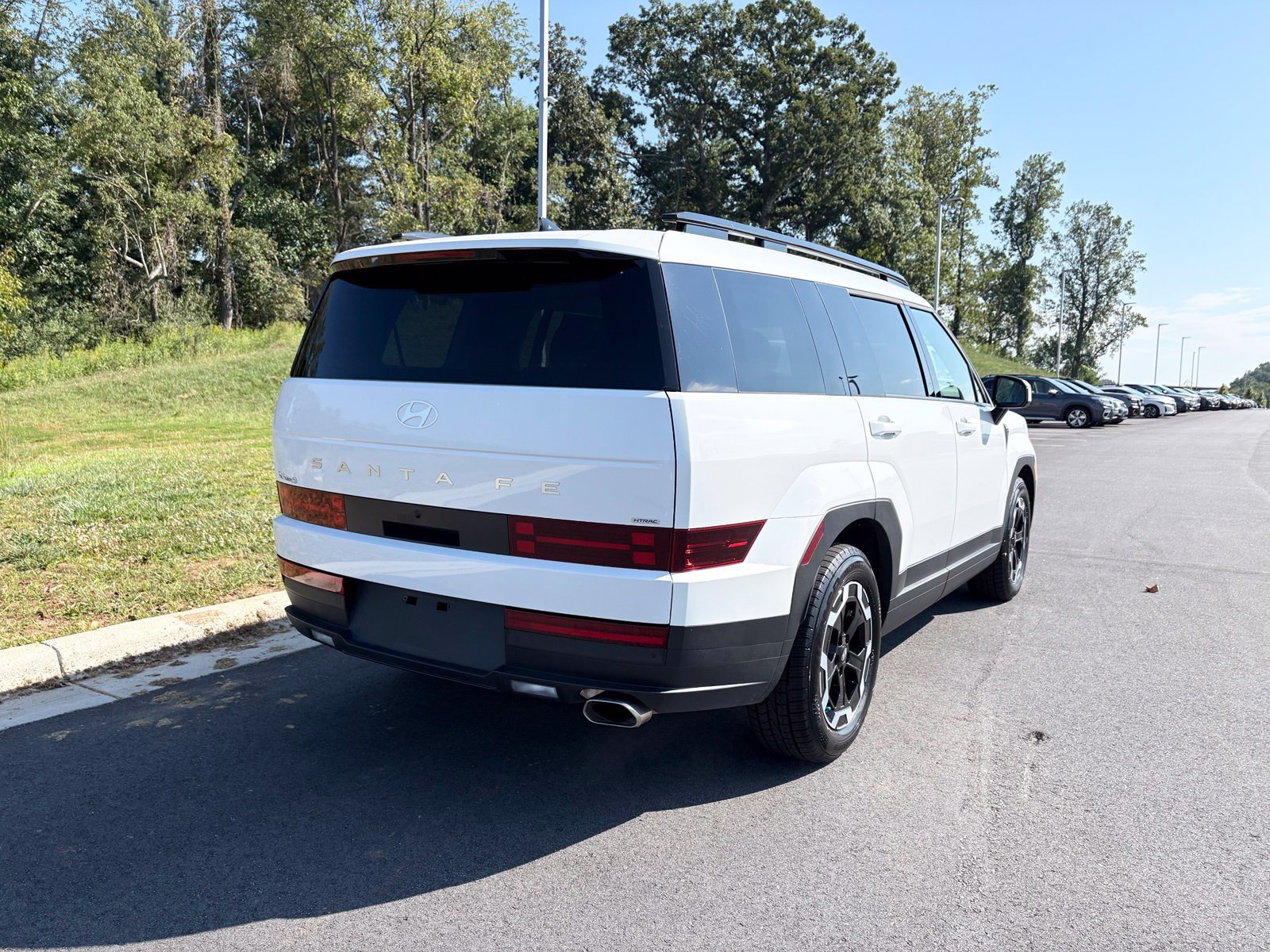 Used 2024 Hyundai Santa Fe SEL AWD/4WD image 9