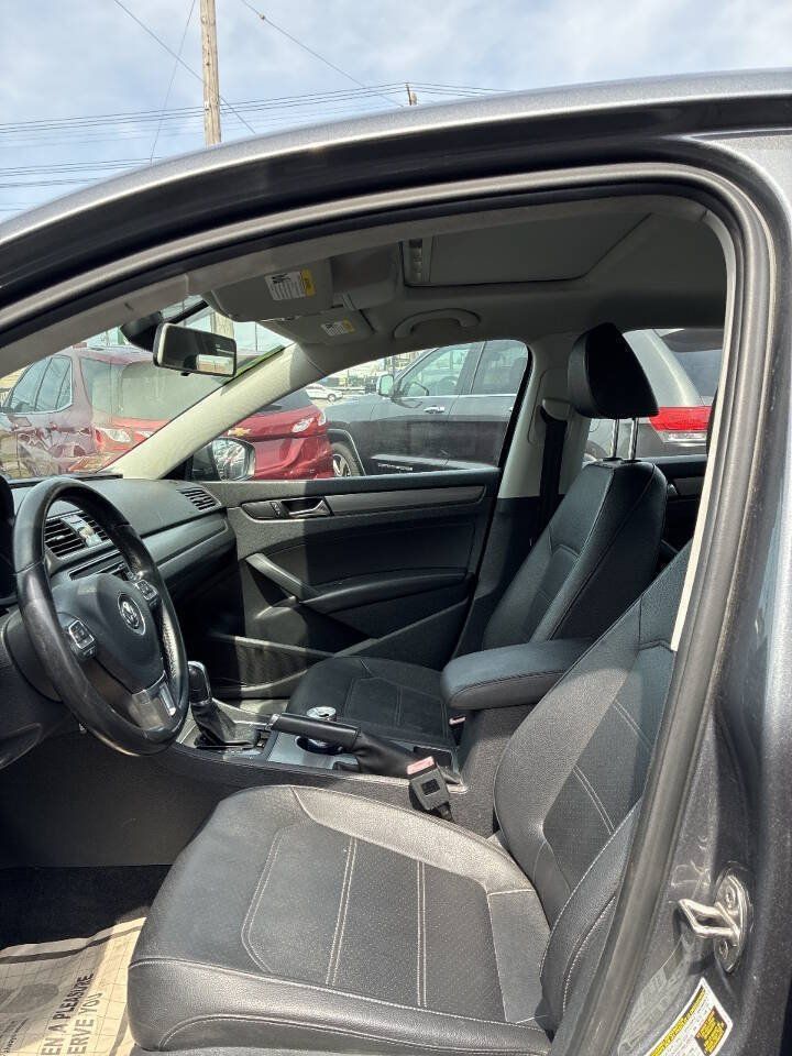 Used 2015 Volkswagen Passat TDI SE FWD image 11
