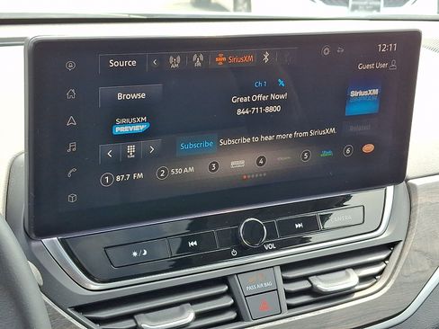 Certified 2024 Nissan Altima 2.5 SV w/ SV Premium Package FWD image 19