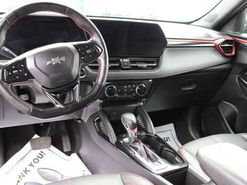 Used 2024 Chevrolet TrailBlazer RS FWD image 22