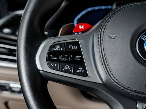 Used 2023 BMW X6 M Competition image 40