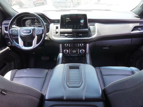 Certified 2023 GMC Yukon XL SLT w/ SLT Premium Package AWD/4WD image 12