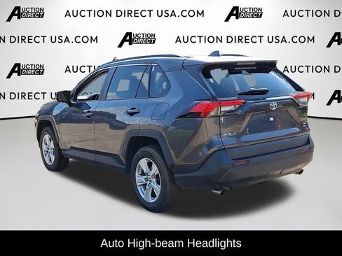 Used 2021 Toyota RAV4 XLE image 5