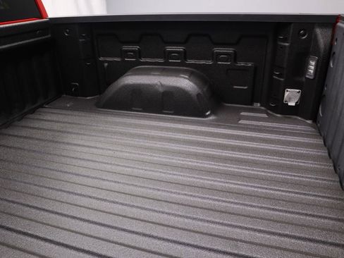 Used 2023 GMC Sierra 1500 SLE AWD/4WD image 14