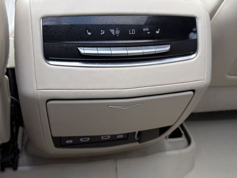 Used 2023 Cadillac Escalade Sport Platinum w/ LPO, Floor Liner Package AWD/4WD image 33