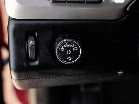 Used 2017 GMC Yukon XL Denali image 29