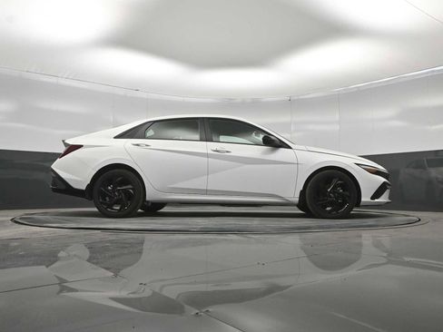 New 2026 Hyundai Elantra Sport FWD image 40