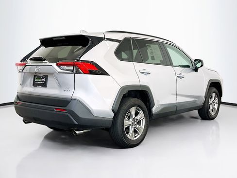 Used 2025 Toyota RAV4 LE image 9