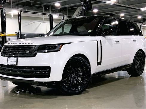 Used 2023 Land Rover Range Rover SE AWD/4WD image 1