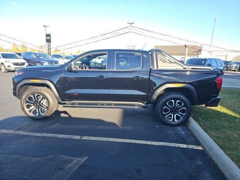 Used 2025 GMC Canyon AT4 w/ Nightfall Edition image 4