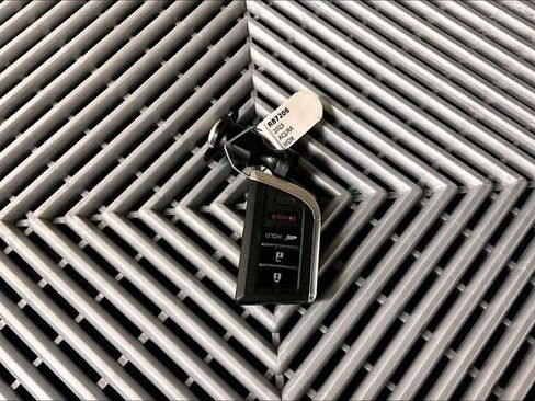 Used 2023 Acura MDX FWD w/ Technology Package image 11