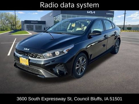 Used 2023 Kia Forte LXS w/ LXS Technology Package FWD image 9