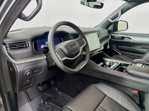 New 2026 Jeep Grand Wagoneer 4WD image 9
